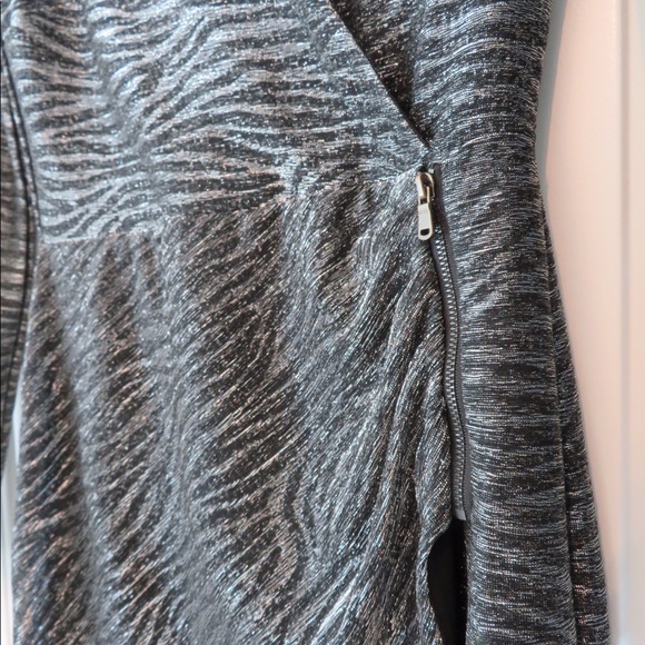 Silver zebra mini wrap dress - Picture 3 of 4